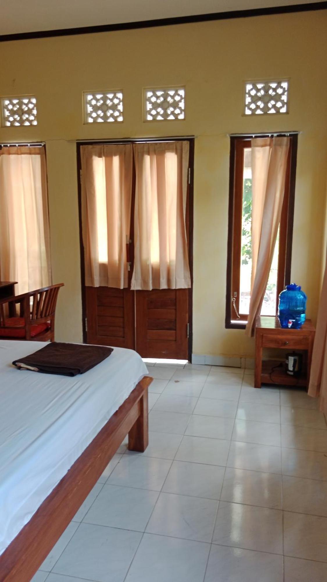 House Market Sidemen  Room photo